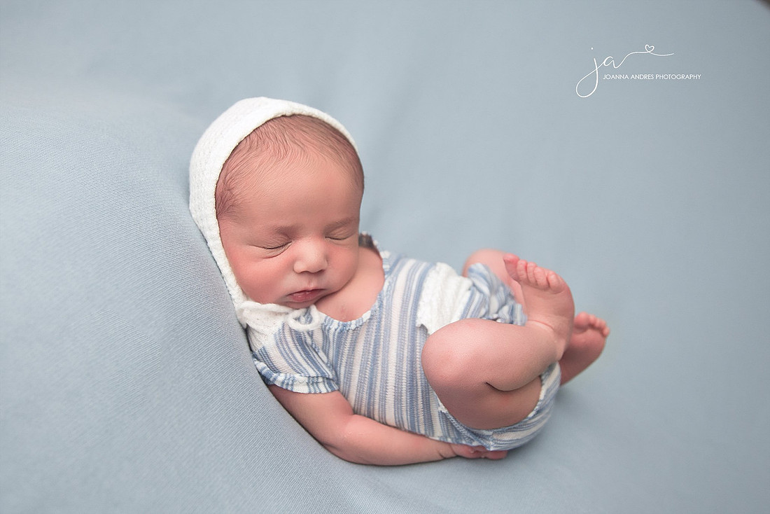 Newborn Photographer Lewis Center Ohio