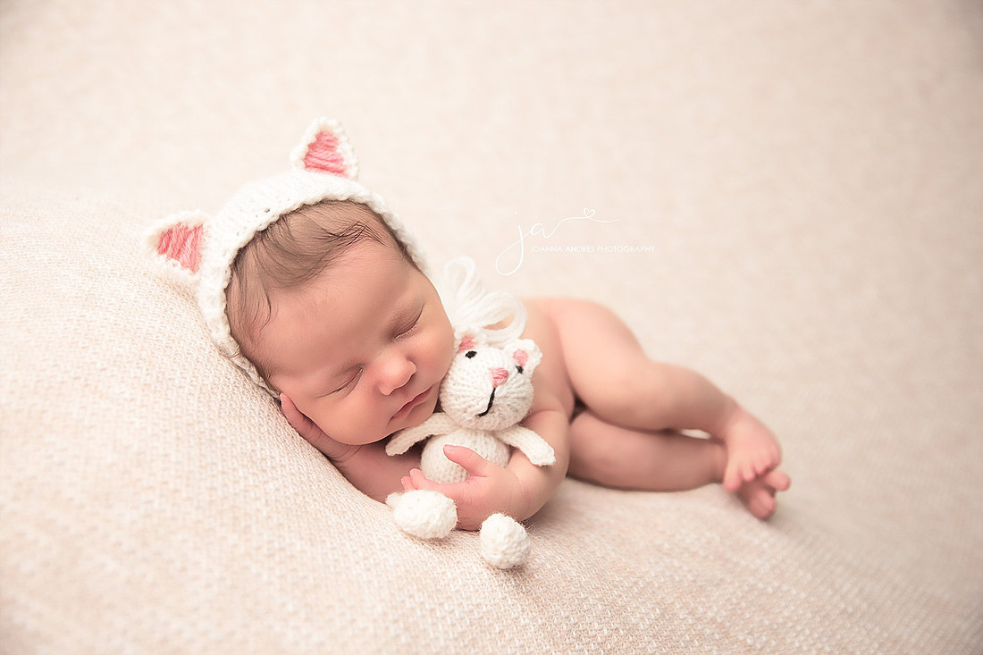 Newborn Photographer