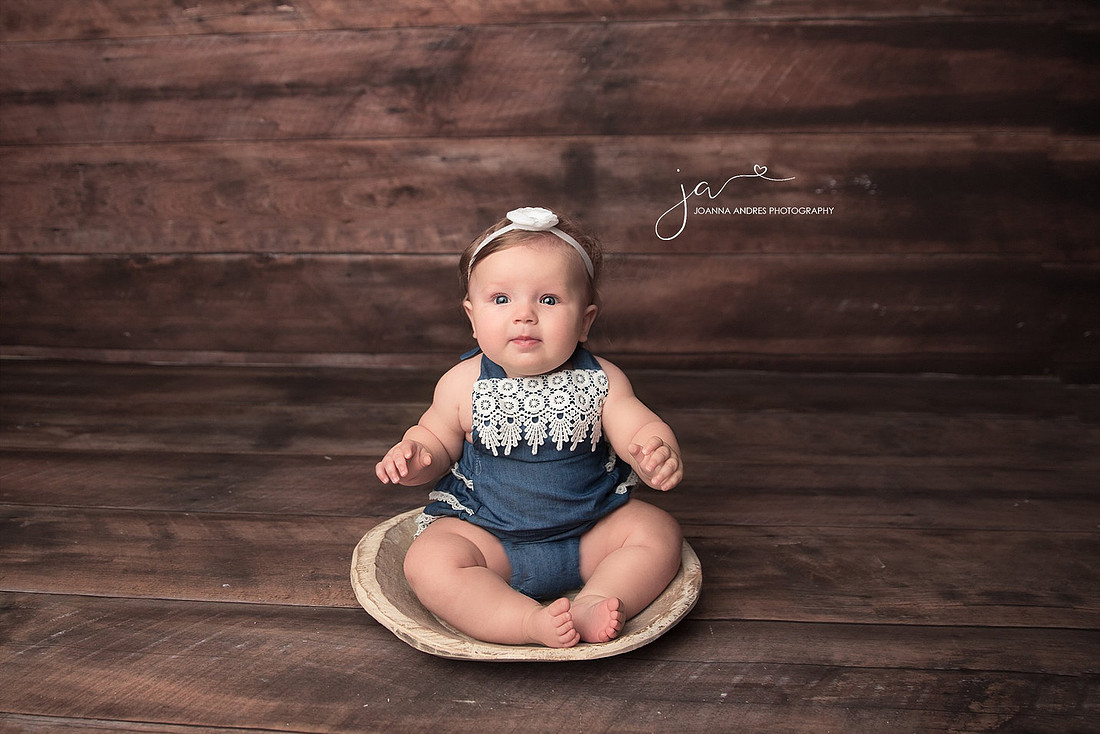 "Baby Photographer Columbus Ohio" "Six Month Milestone Session"