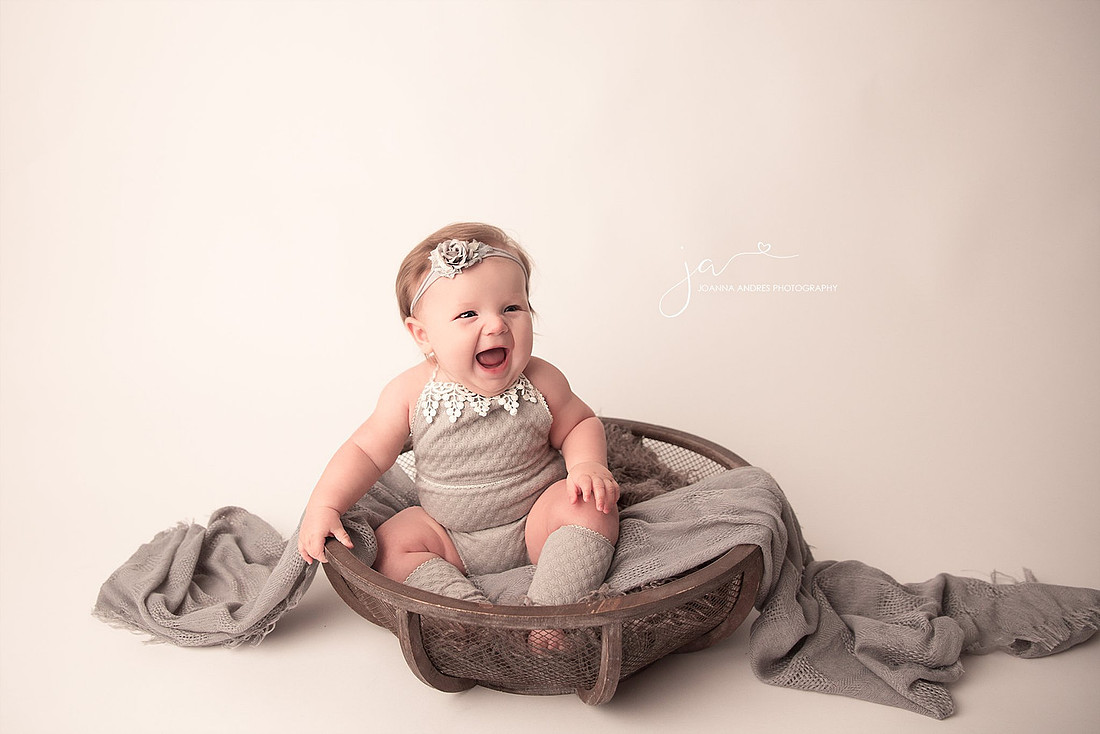 "Baby Photographer Columbus Ohio" "Six Month Milestone Session"