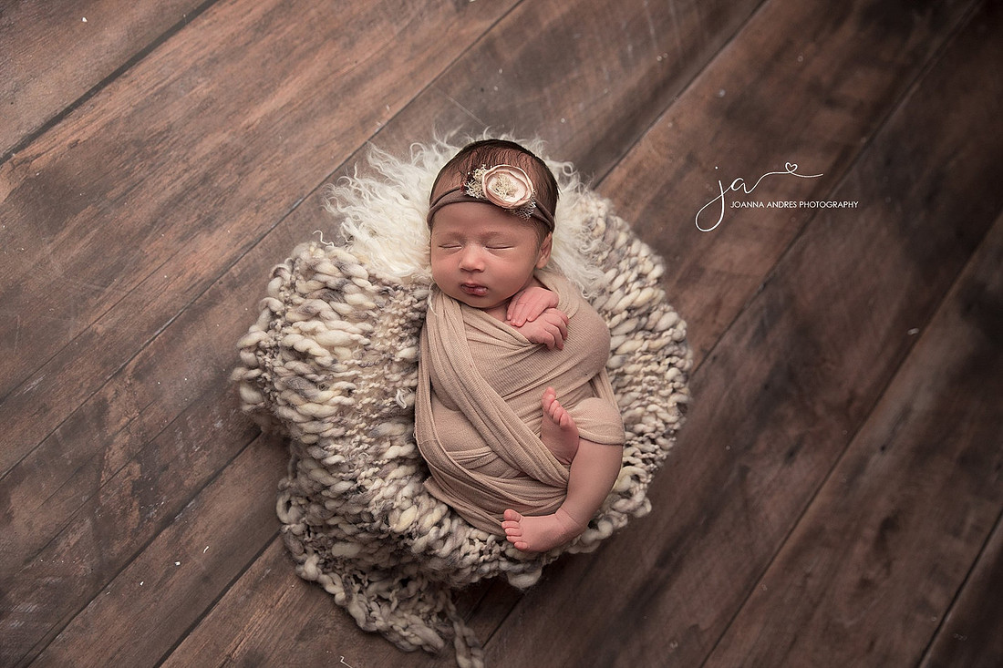 "Newborn Photographer Columbus Ohio"