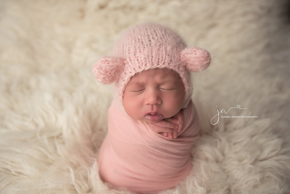"Newborn Photographer Columbus Ohio"