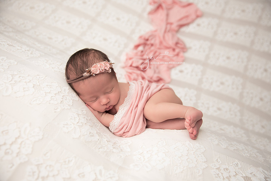 "Newborn Photographer Columbus Ohio"
