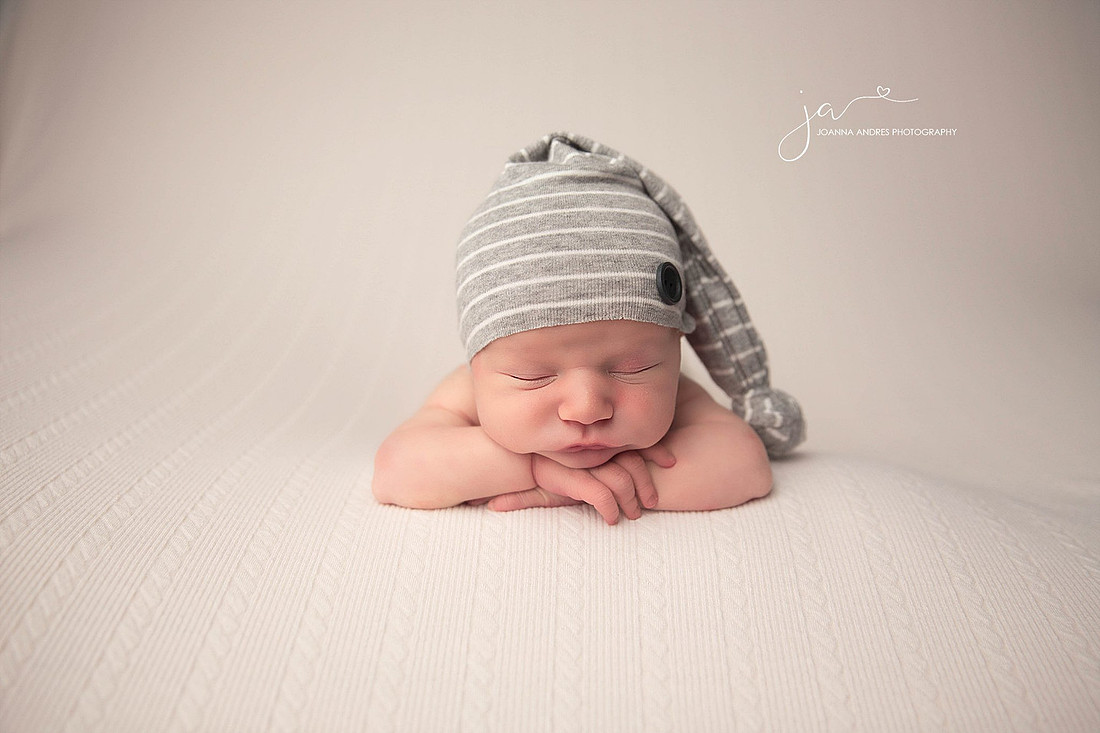 "Newborn Baby Photographer" 