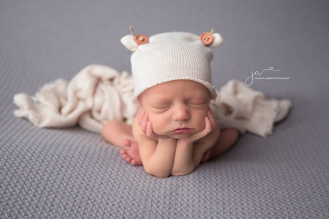 Froggy Pose with Bear Hat