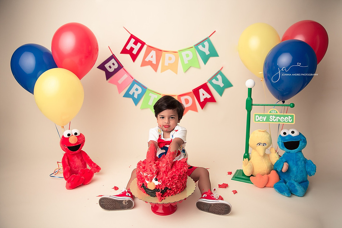 Cake Smash Session with Elmo